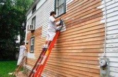 Правила покраски деревянного дома